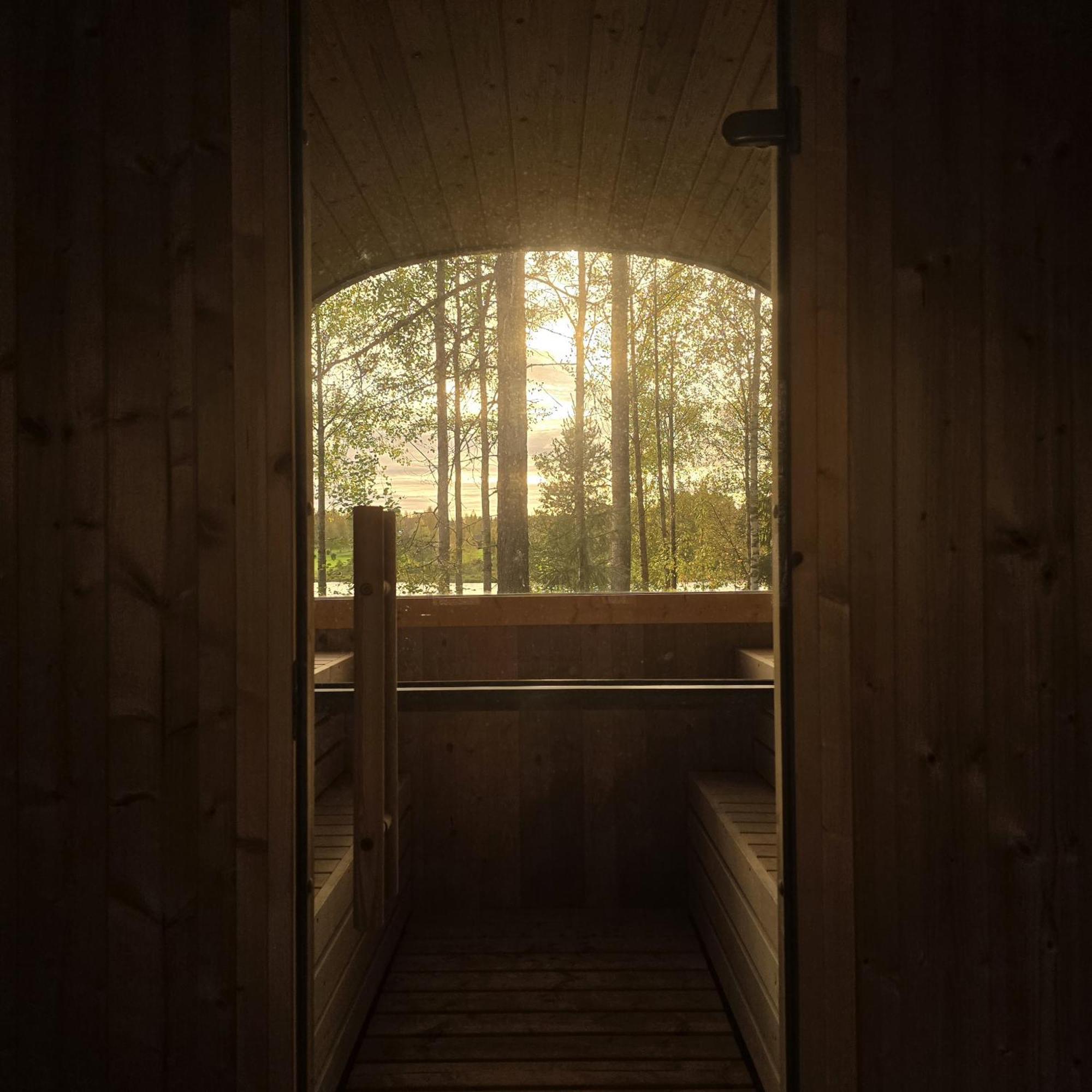 Sky Lodging ~ Sleeping Under The Stars 罗瓦涅米 外观 照片